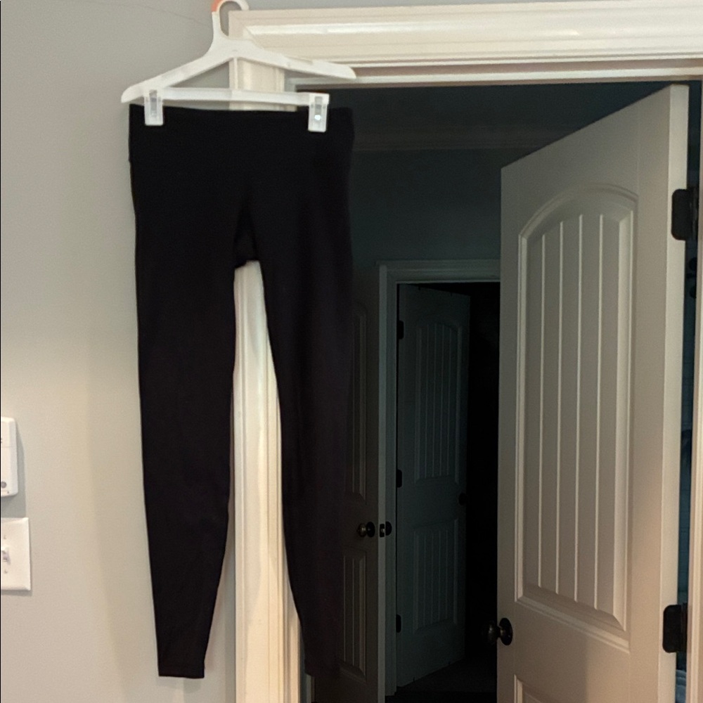 lululemon athletica Black Leggings. No tags, best guess is size 6.